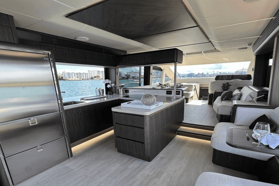 2025 Galeon 560 FLY