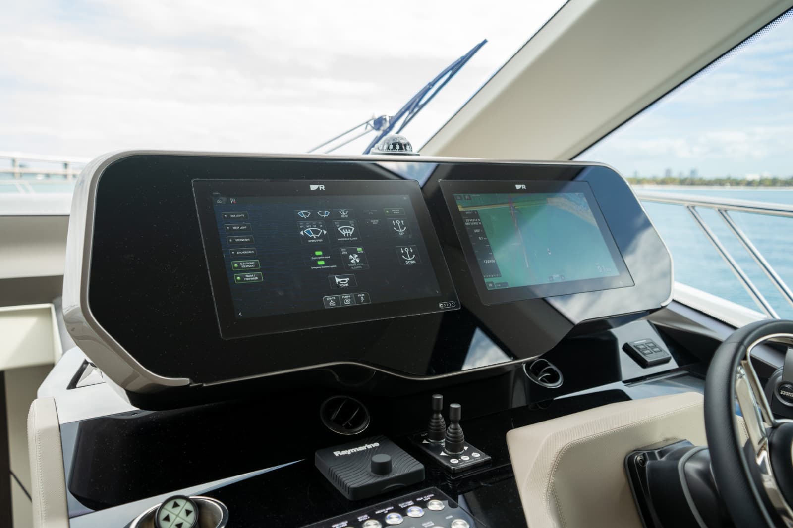 2025 Galeon 560 FLY