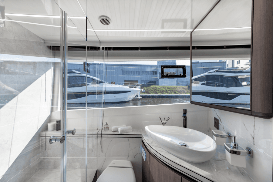 2025 Galeon 560 FLY