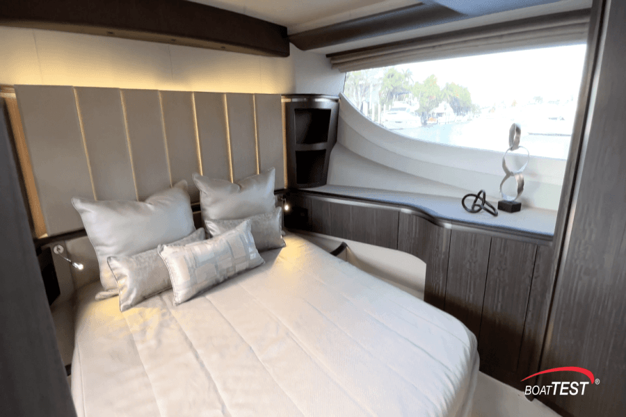 2025 Galeon 560 FLY