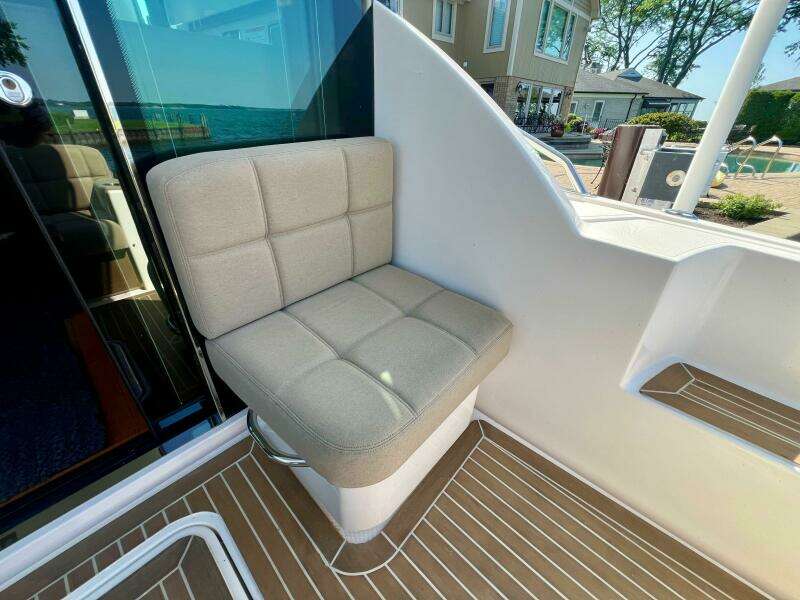 2016 Tiara Yachts 39 Coupe