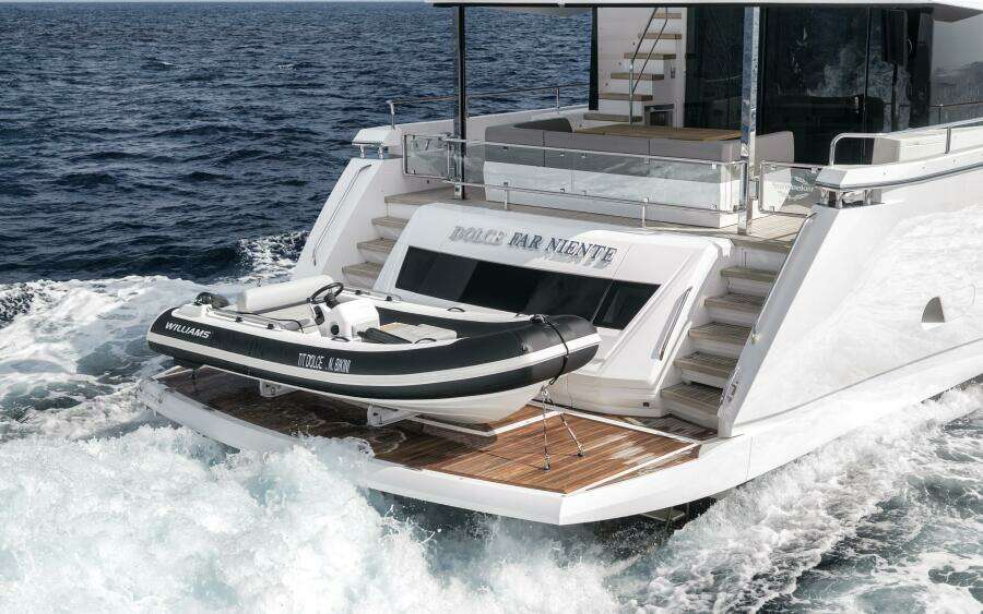 2026 Sunseeker 88 Yacht