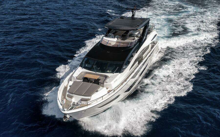 2026 Sunseeker 88 Yacht