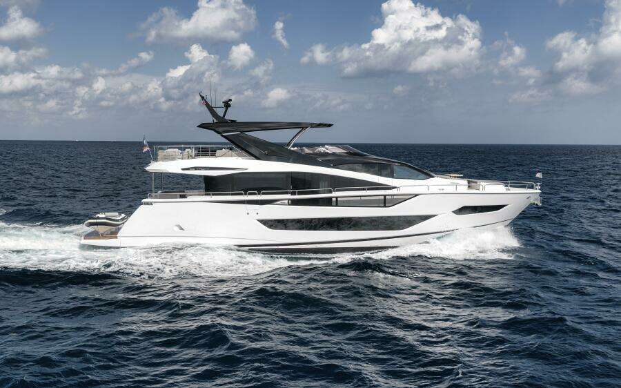 2026 Sunseeker 88 Yacht