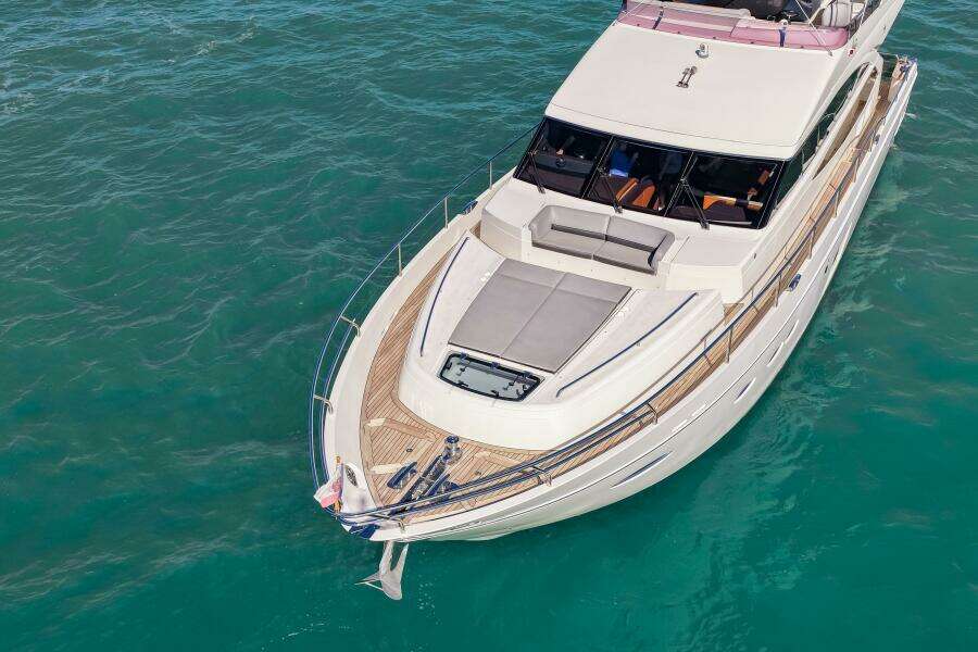 2014 Princess Y72