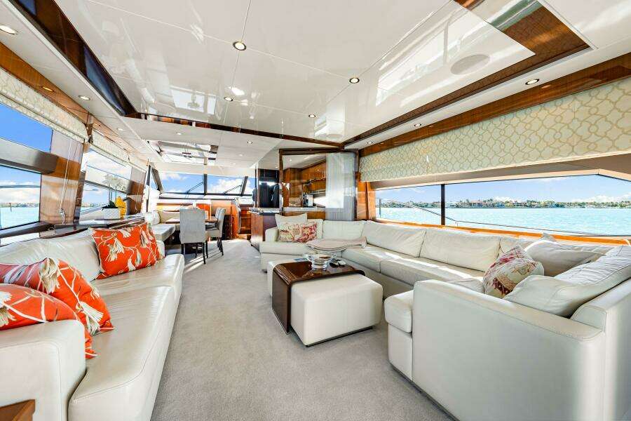 2014 Princess Y72