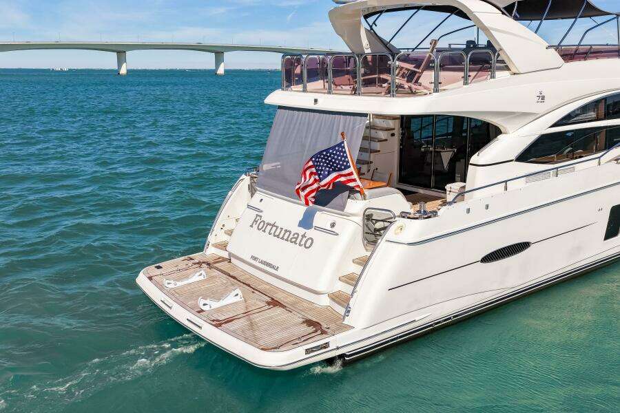 2014 Princess Y72