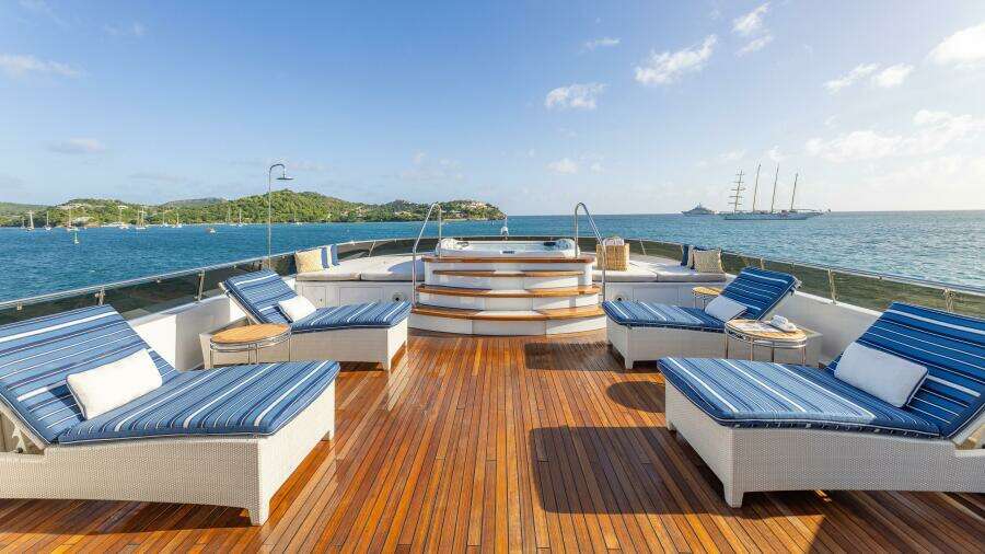 2001 Trinity Yachts Tri-Deck MY