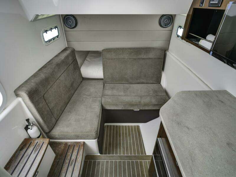 2015 Everglades 435 Center Console