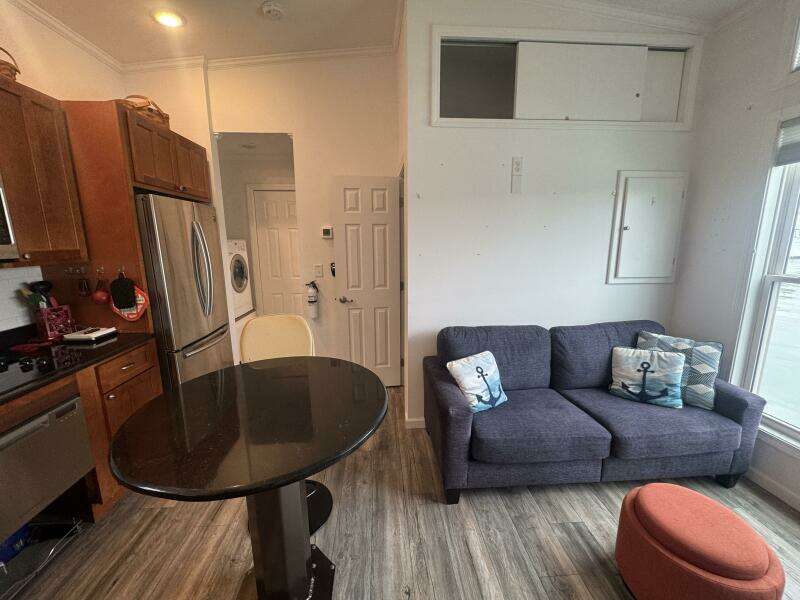 2019 Harbor Home Cozy Cottage 52' x 16' Tiny Boat