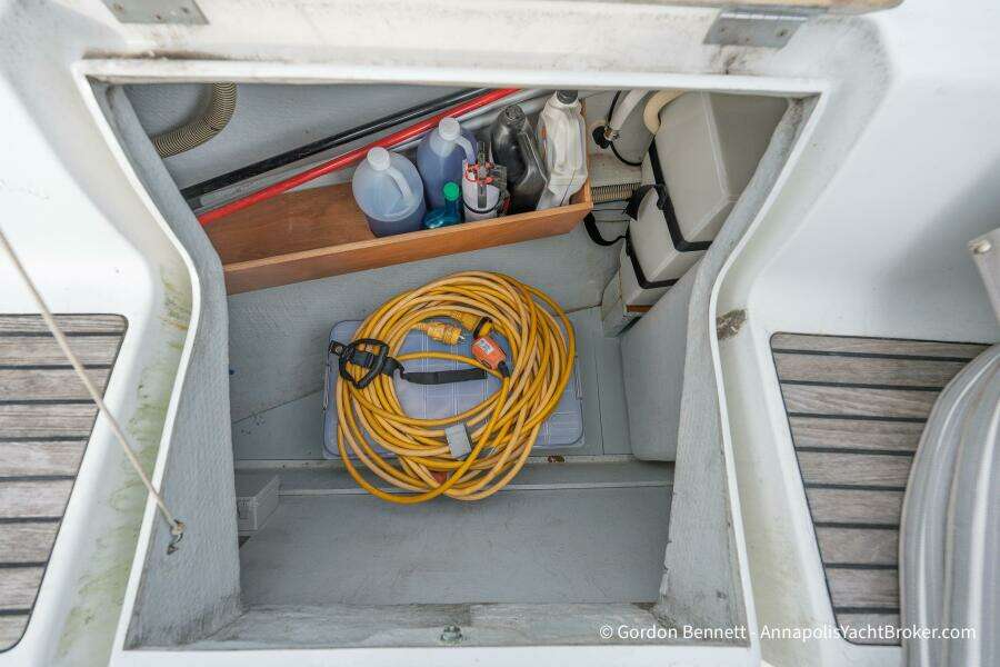 2002 Jeanneau Sun Odyssey 37