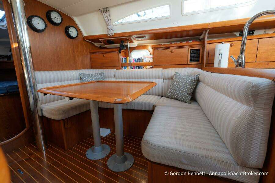 2002 Jeanneau Sun Odyssey 37