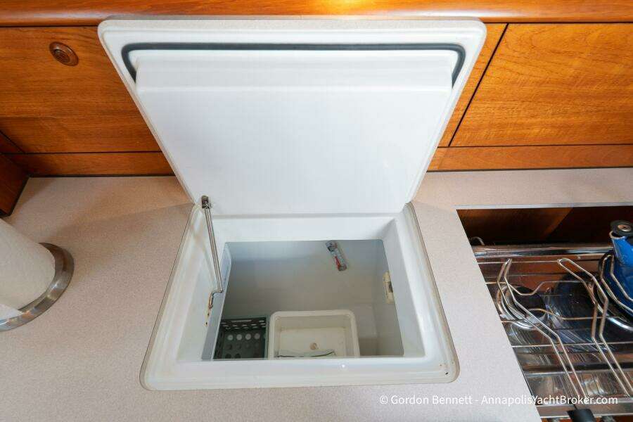 2002 Jeanneau Sun Odyssey 37