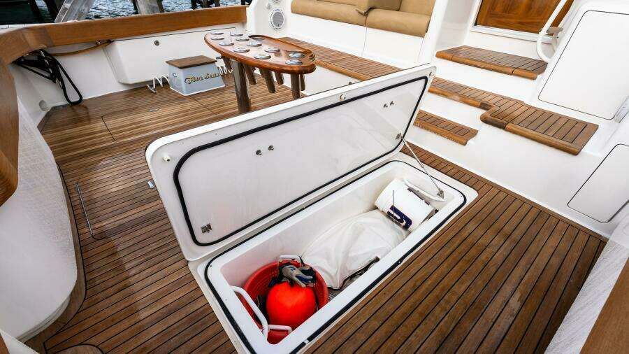 2007 Viking 64 Convertible