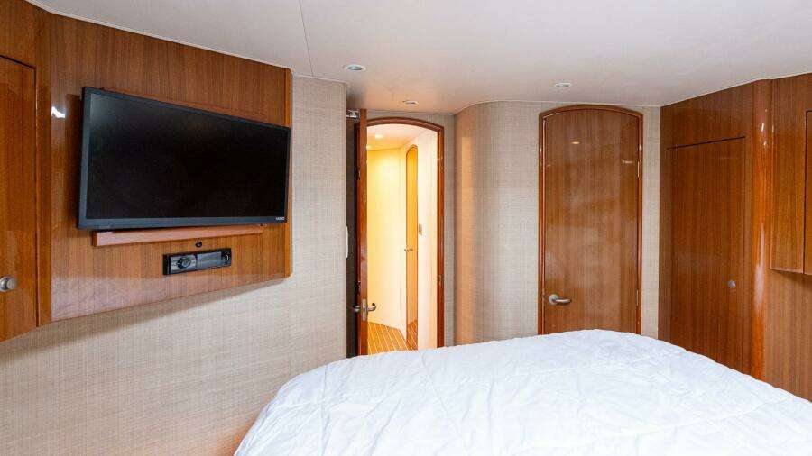 2007 Viking 64 Convertible