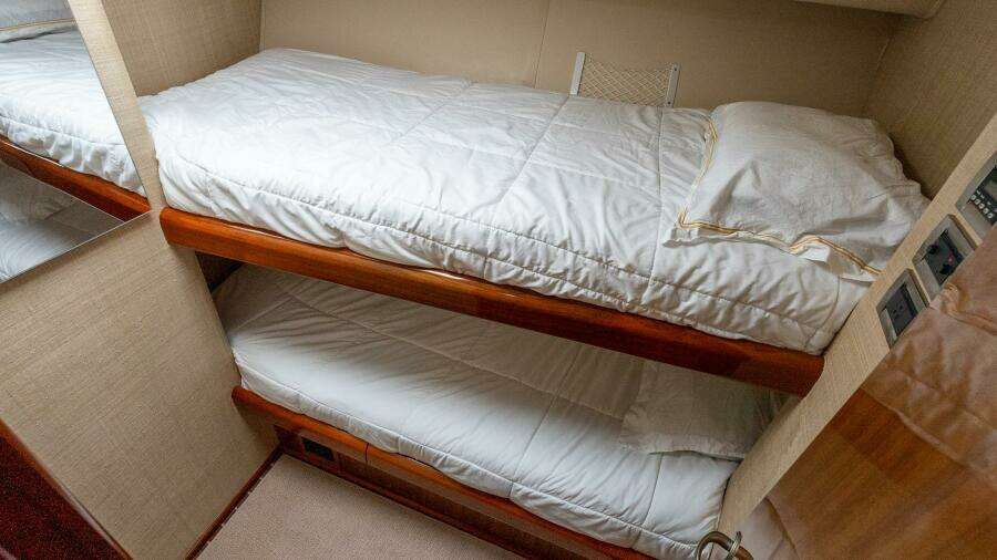 2007 Viking 64 Convertible