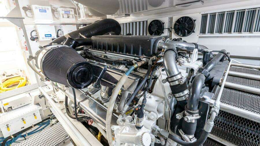 2007 Viking 64 Convertible