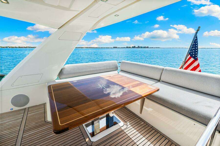 2019 Prestige 630 Flybridge - Flybridge Seating