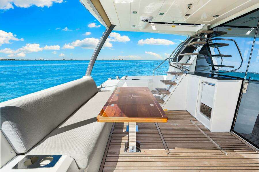 2019 Prestige 630 Flybridge - Stern Seating 