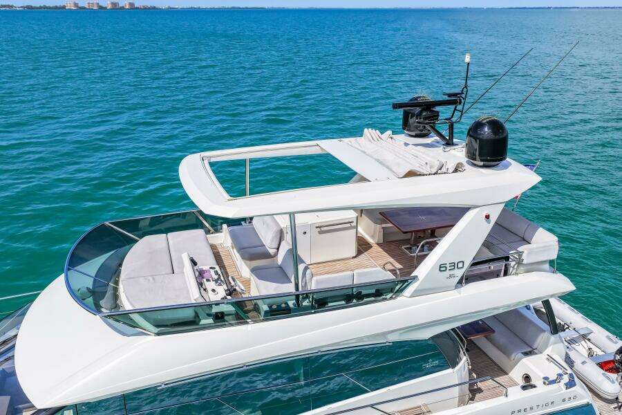 2019 Prestige 630 Flybridge -Profile