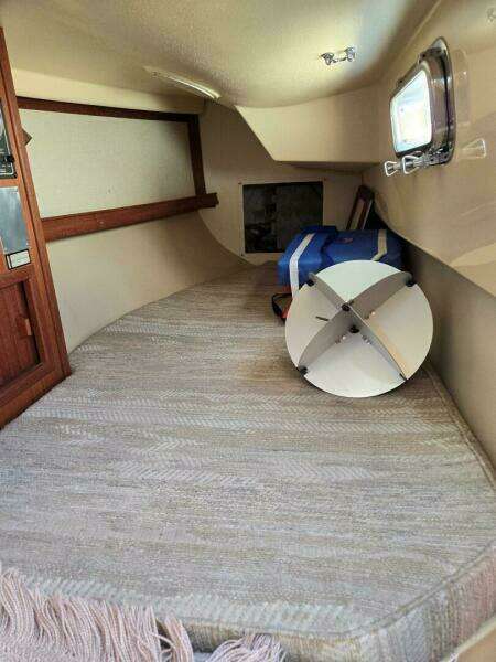 1988 Island Packet 27