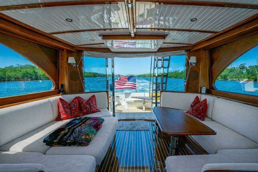 2021 Hinckley Talaria