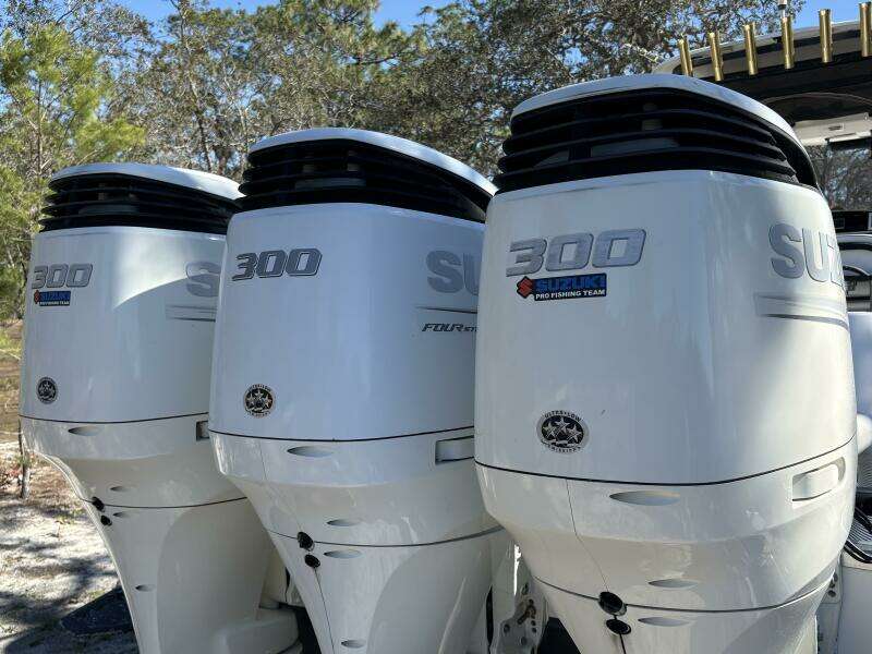 2008 Wellcraft 35 Scarab Sport