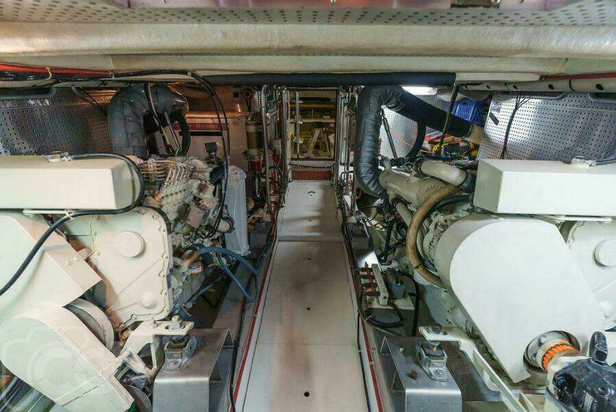 1999 Offshore Yachts 52 Pilothouse