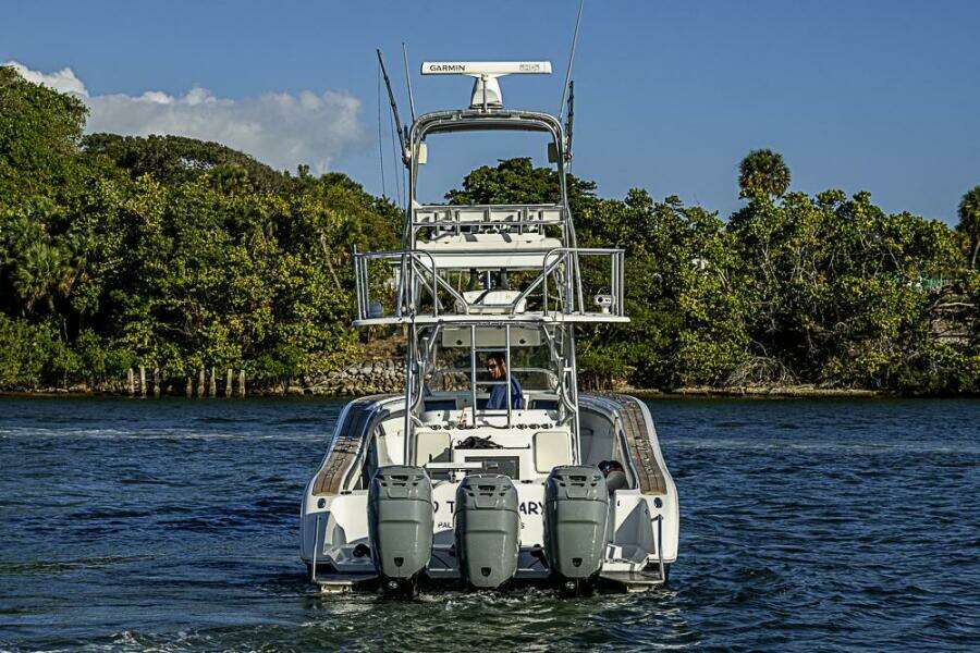 2010 Yellowfin 42 Offshore