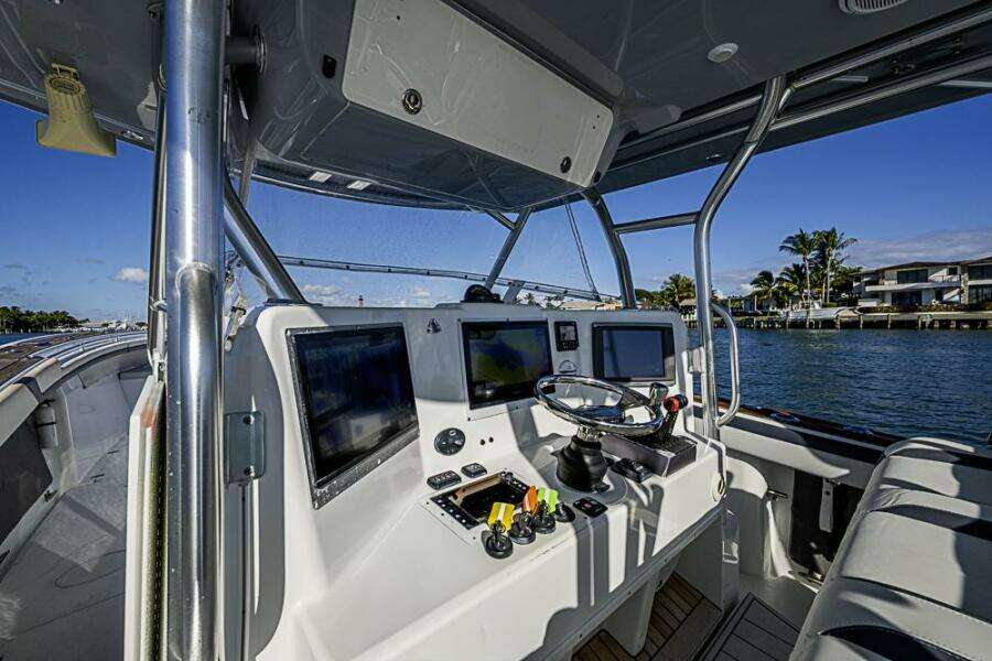 2010 Yellowfin 42 Offshore