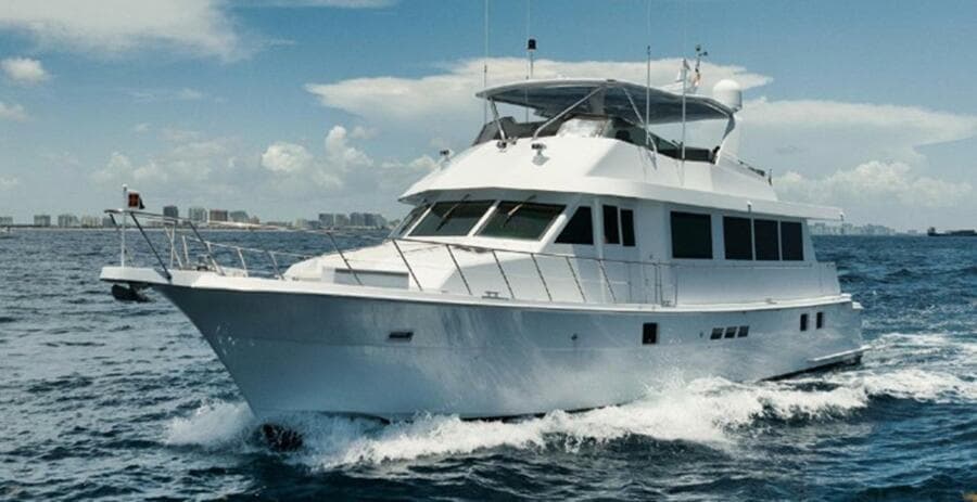 1998 Hatteras 74 Cockpit Motoryacht