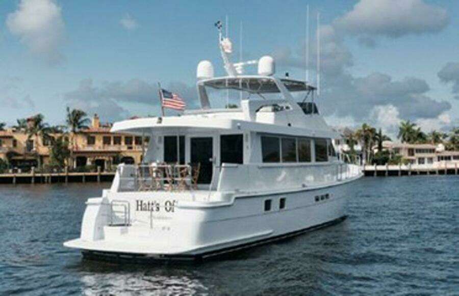 1998 Hatteras 74 Cockpit Motoryacht