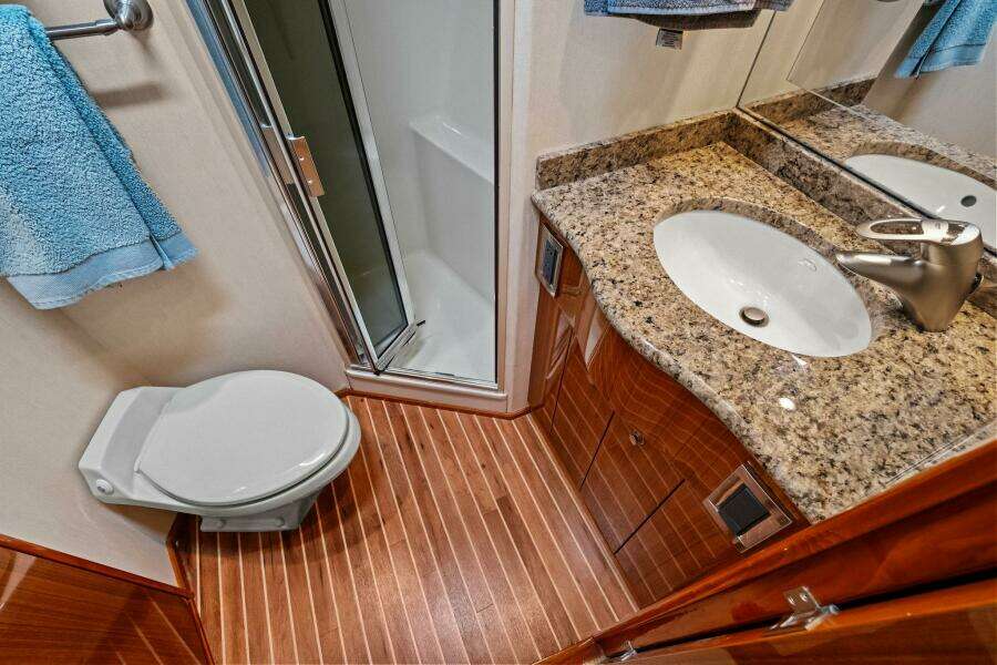 2008 Viking 64 Convertible