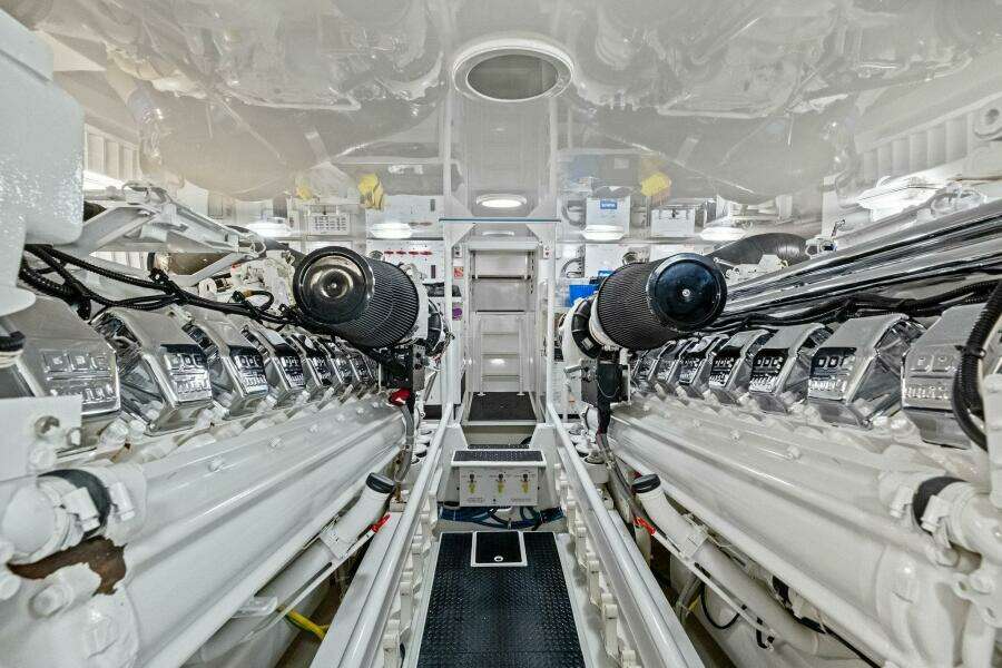 2008 Viking 64 Convertible