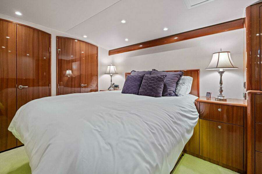 2008 Viking 64 Convertible