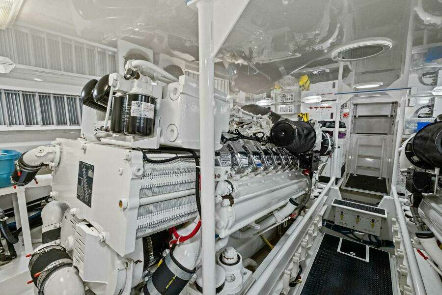 2008 Viking 64 Convertible