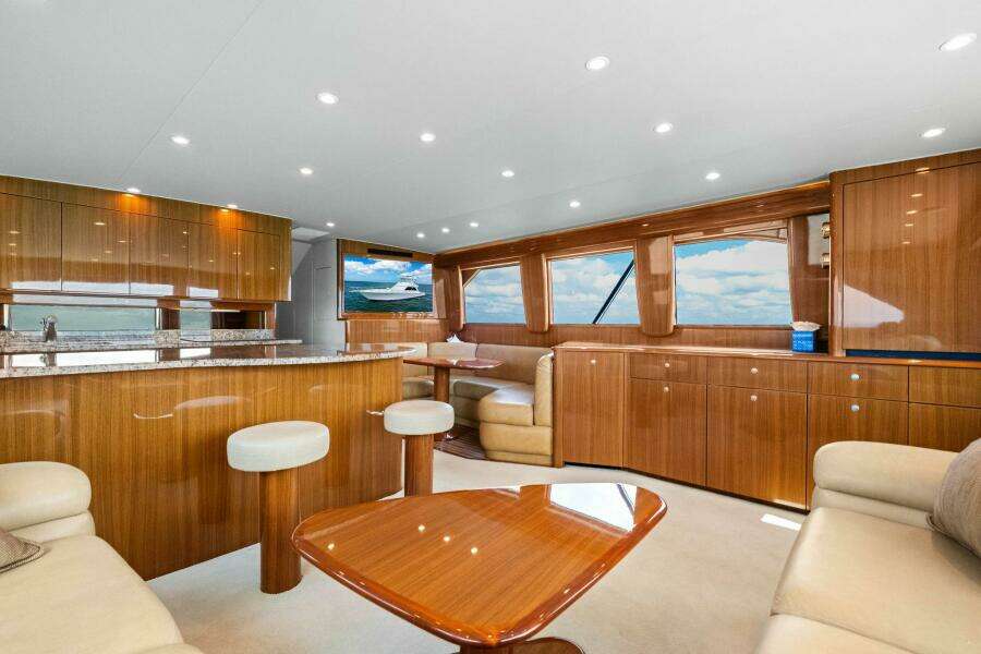 2008 Viking 64 Convertible 20%