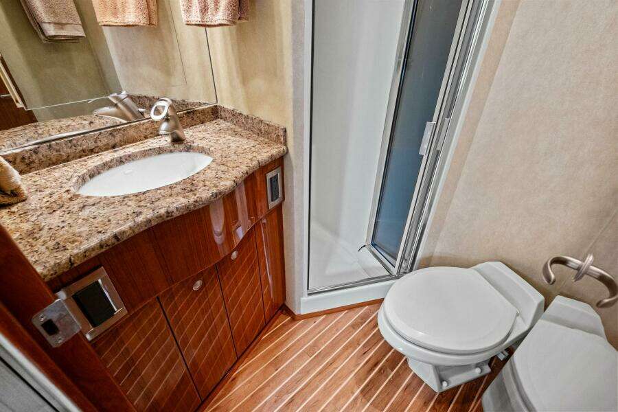 2008 Viking 64 Convertible