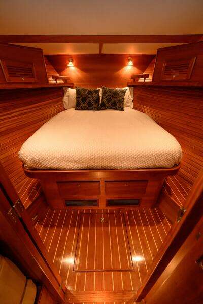 2009 Sabre 42 Hard Top Express