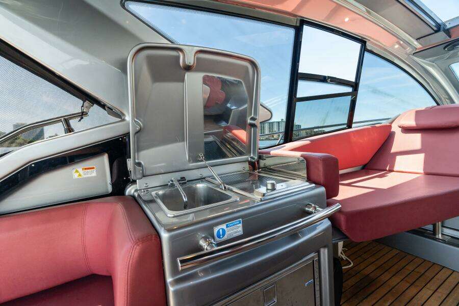 2022 Cranchi M 44 HT