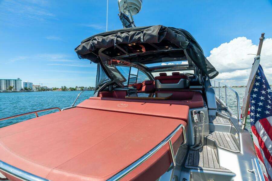 2022 Cranchi M 44 HT