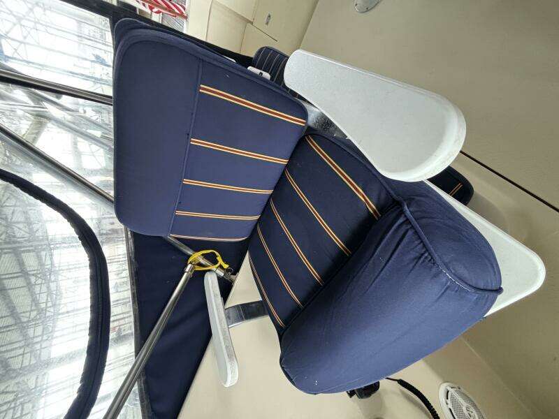 2004 Mainship Pilot 30 Rum Runner II