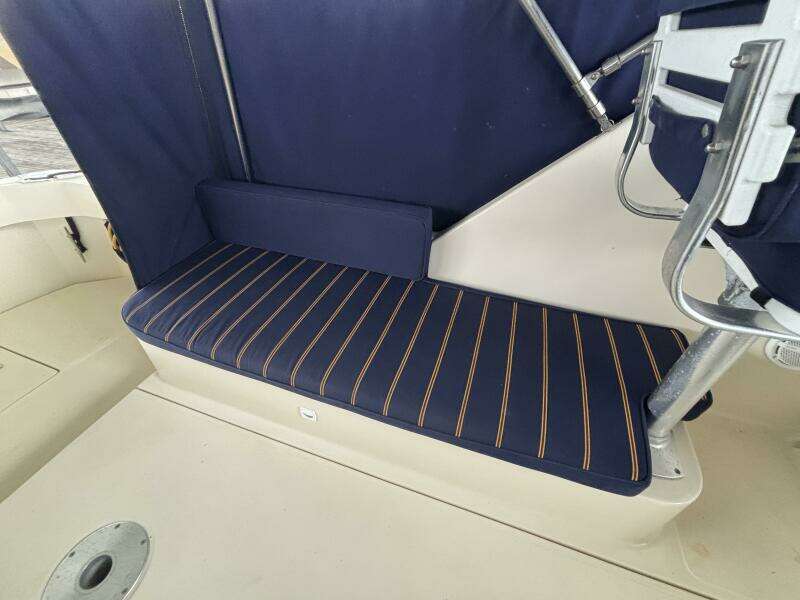 2004 Mainship Pilot 30 Rum Runner II