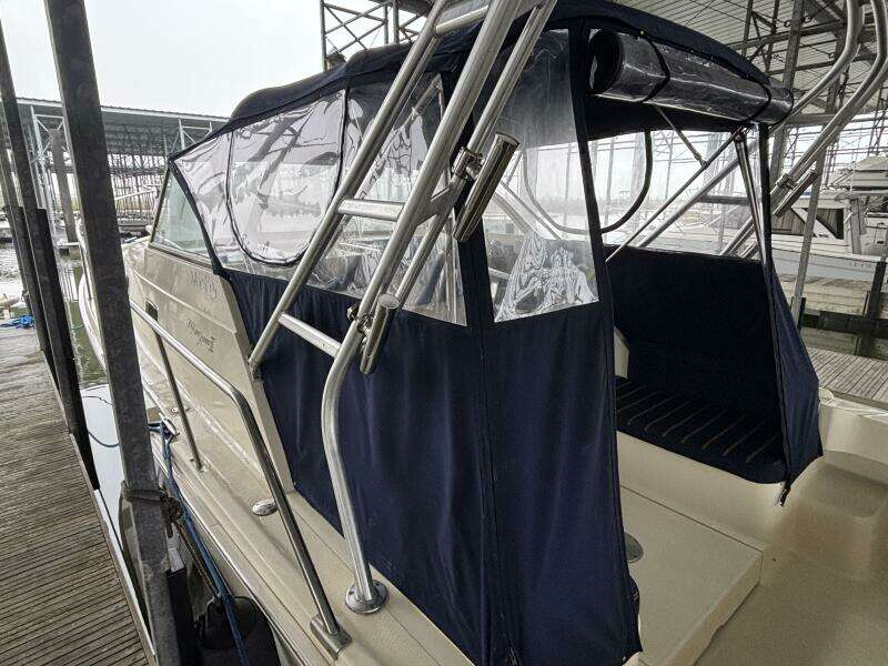2004 Mainship Pilot 30 Rum Runner II
