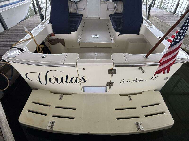 2004 Mainship Pilot 30 Rum Runner II