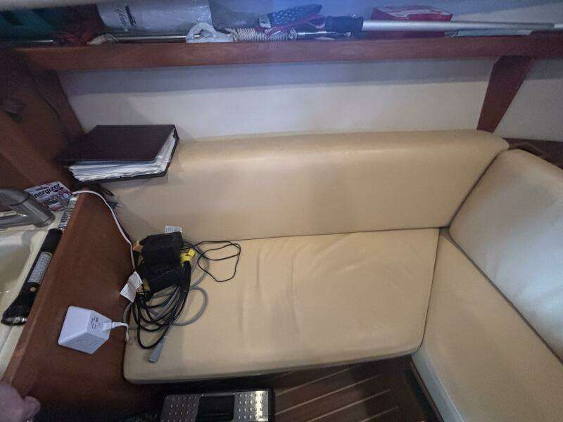 2004 Mainship Pilot 30 Rum Runner II