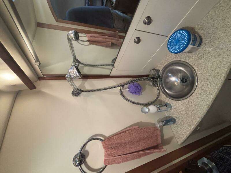 2004 Mainship Pilot 30 Rum Runner II