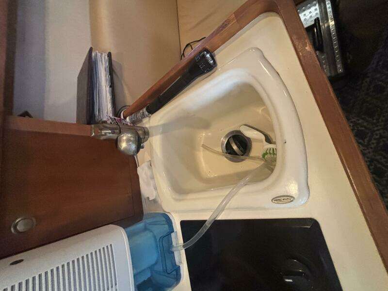 2004 Mainship Pilot 30 Rum Runner II