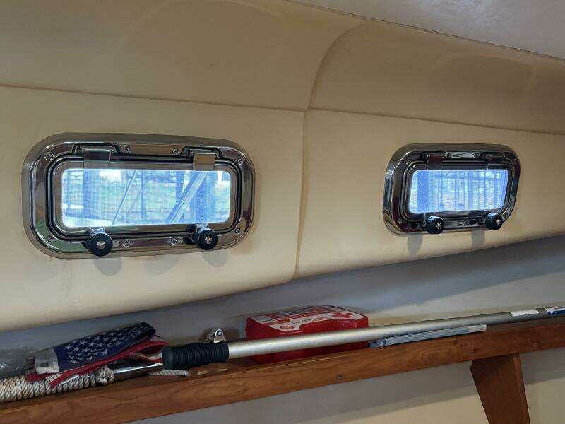 2004 Mainship Pilot 30 Rum Runner II