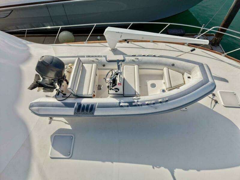 2003 Viking 65 Enclosed Bridge